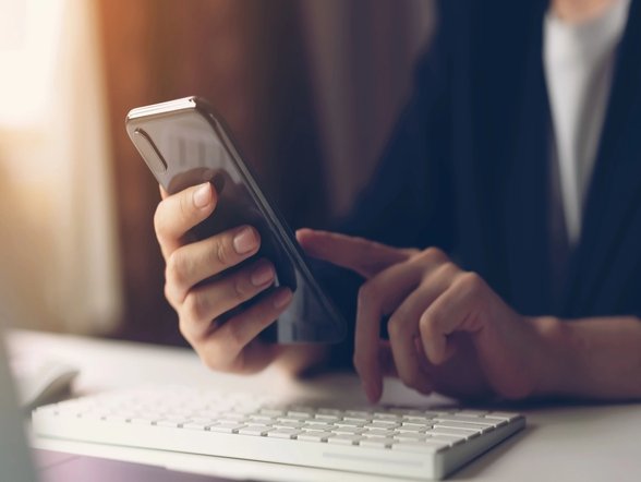 Contact on the phone